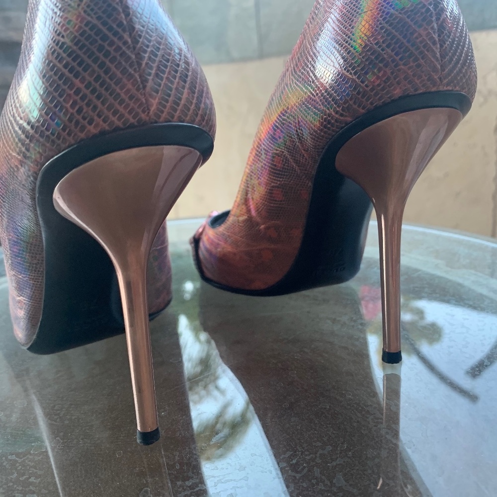 Gucci Metallic Python Peep Toe Pumps - image 4